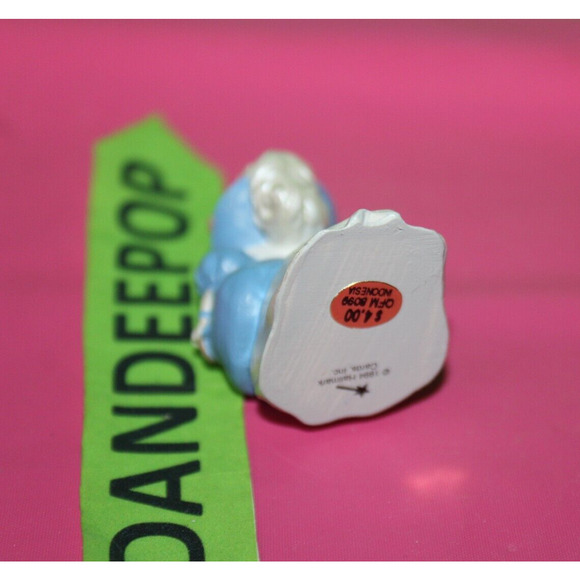 Stepmother Merry Mini Keepsakes 1994 Figurine Hallmark QFM8099 Miniature - Picture 3 of 3